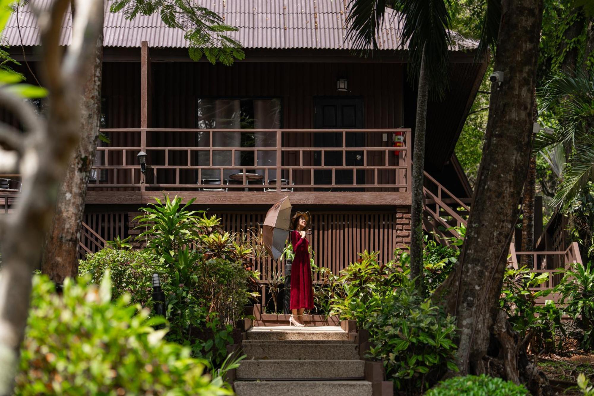 Baan Krating Phuket Resort -Sha Plus Nai Harn Exterior foto